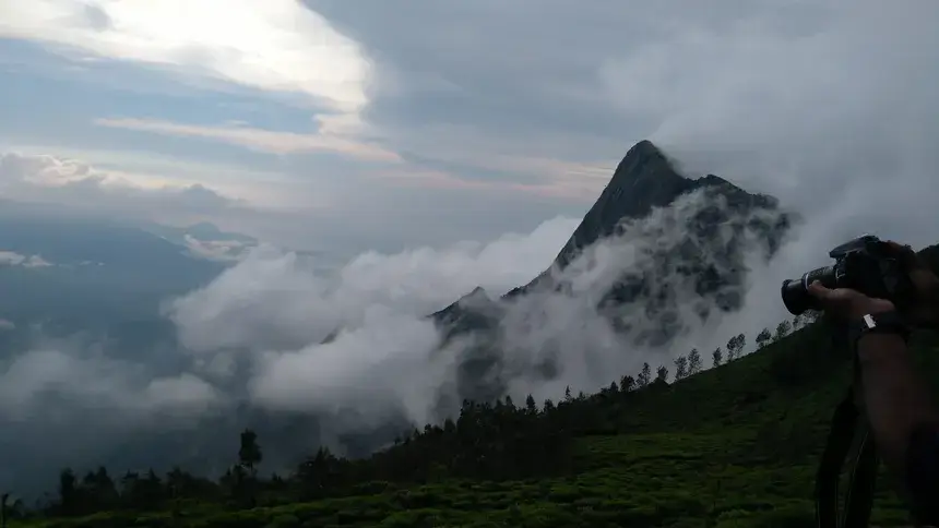 Bose peak & Kolukkumalai